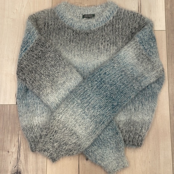 wild fable Sweaters - Wild Fable XS Fuzzy Ombré Sweater. NWOT